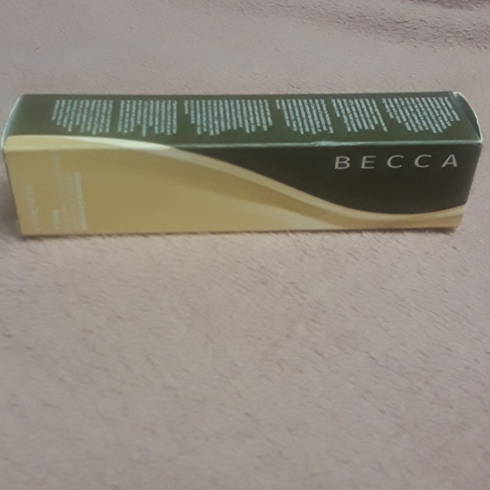 Becca 24 hour foundation